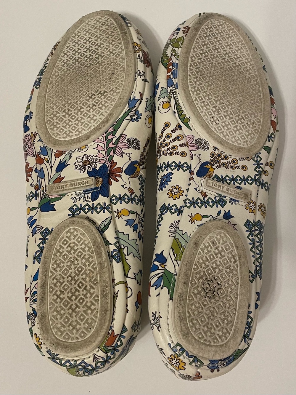 Tory Burch Minnie Ivory Meadow Folly Travel
Ballet Flats size 7 - Picture 4 of 7